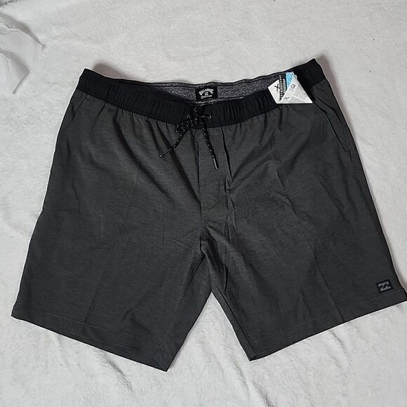 2421 NWT Billabong Crossfire Elastic Waist Submersible Shorts 18" XXL - Picture 1 of 7